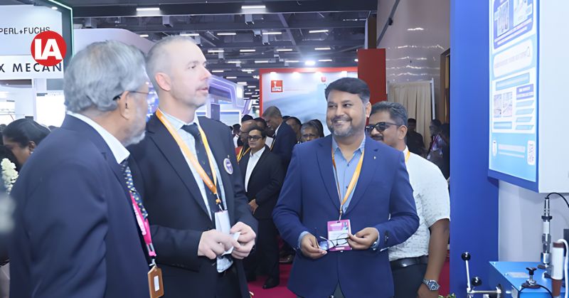 Guest of Honour Mr Simon Matthieson visits the Exhibition Hall.