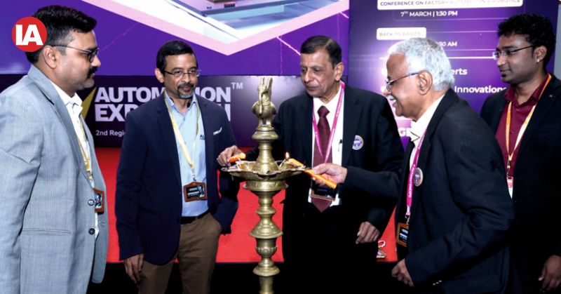 Lighting of the lamp.